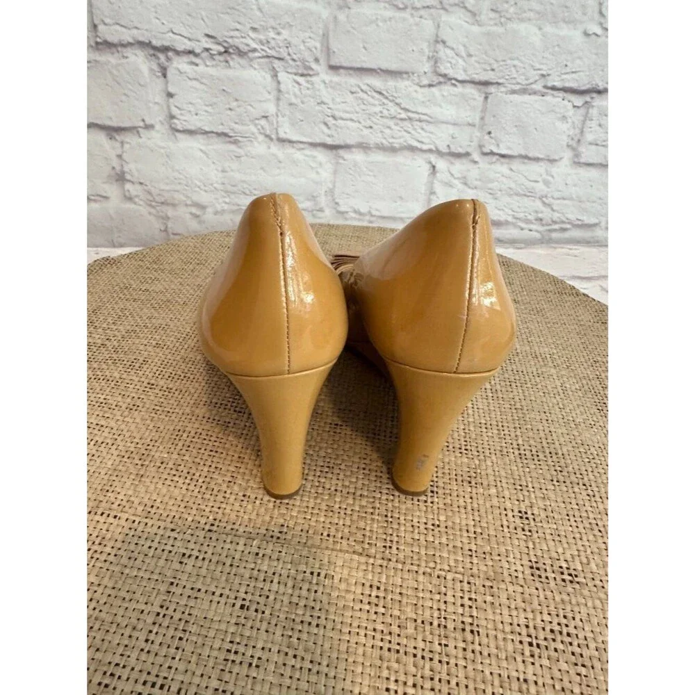 Tory Burch TRUDY gold yellow Patent Leather Wedge Pumps Bow size 9
